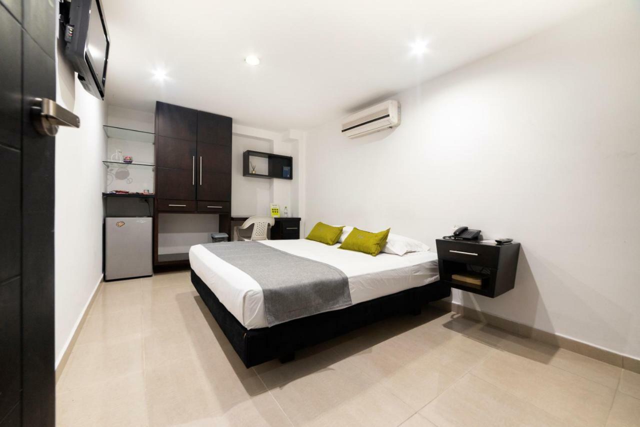 Ayenda 1236 Platinum Plaza Hotel เมเดยิน ภายนอก รูปภาพ